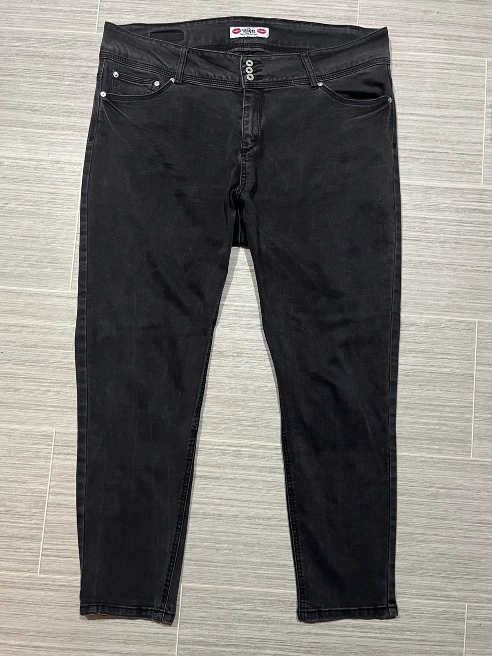 Black High-Waist Skinny Jeans
